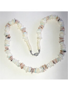 Elegant Shell Necklace